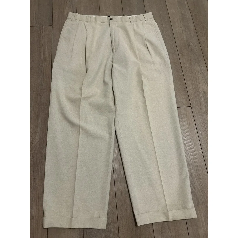 Van Heusen Men's Dress Pants 36x30 Beige Mid-Rise Pleated Cuffed Linen